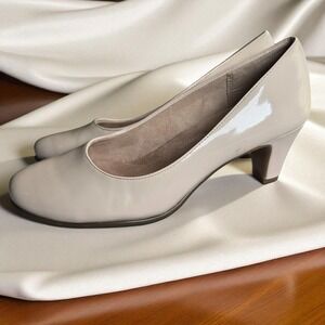 Aerosoles A2 Heelrest Pumps Woman 7.5 Beige Patent Leather Classic‎ Heel Career